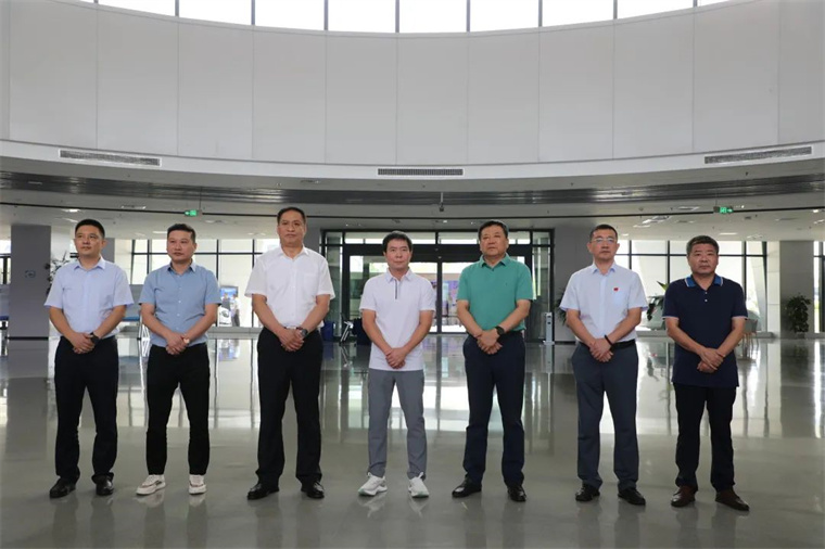九游娱乐Nineame官方网站體育陪同舒華體育來(lái)濱考察體育產(chǎn)業(yè)發(fā)展情況